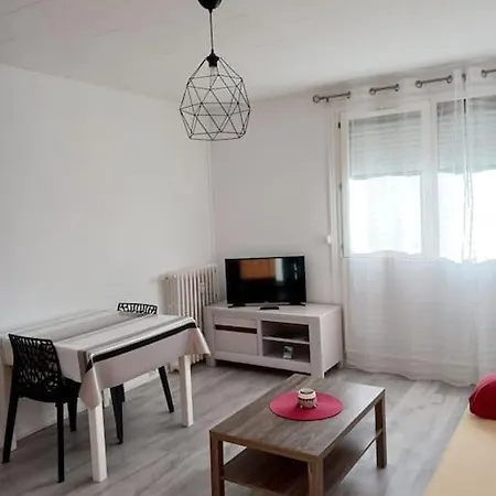 Apartment Tres Lumineux Calme Avec Parking Privatif *